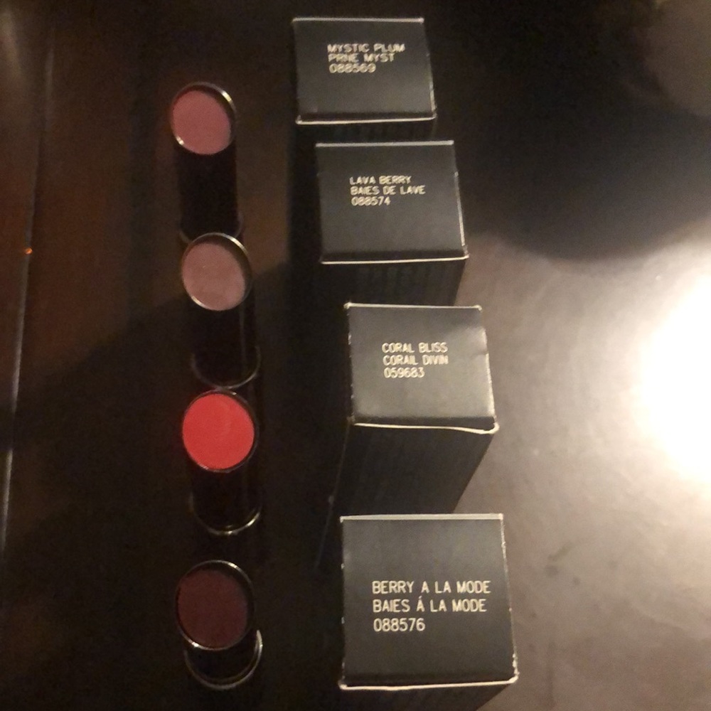 Mary Kay-  $10.00 True Dimensions Lipstick. - Picture 2 of 10